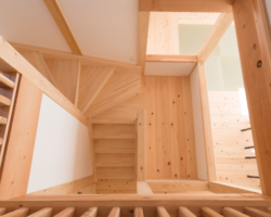 無垢の木がふんだんに使われています。